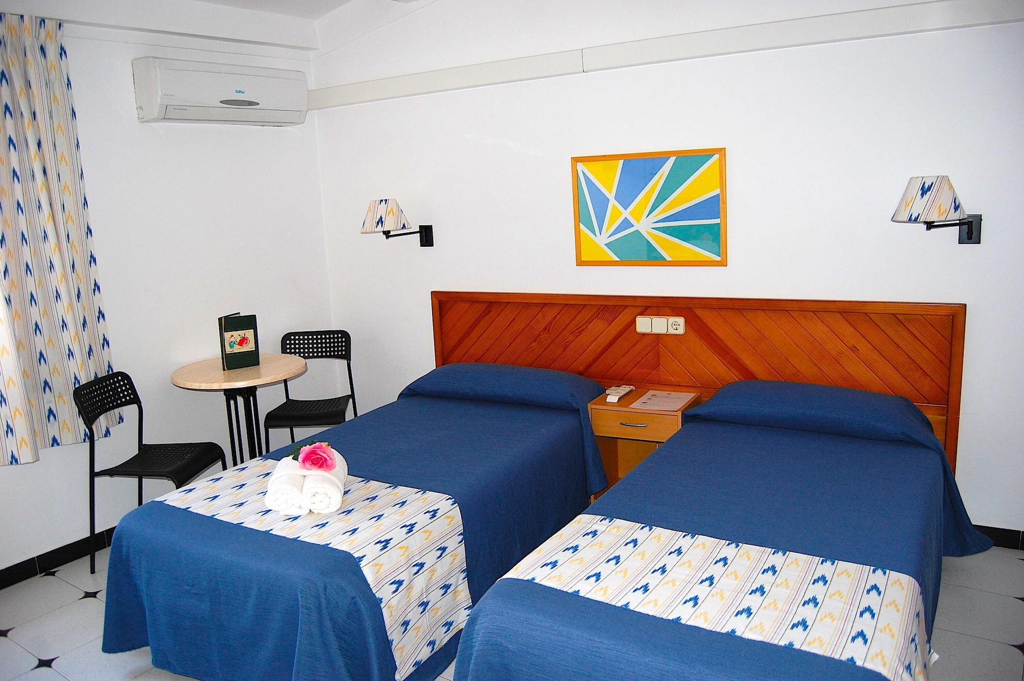 Hostal Ca'N Tiu Alaro Exterior photo