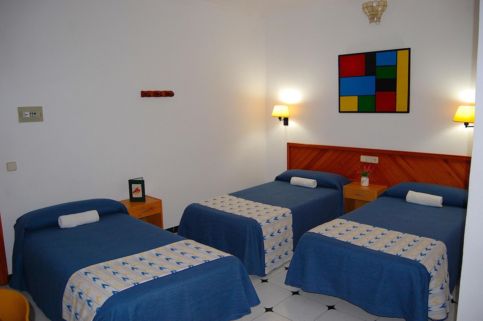 Hostal Ca'N Tiu Alaro Exterior photo